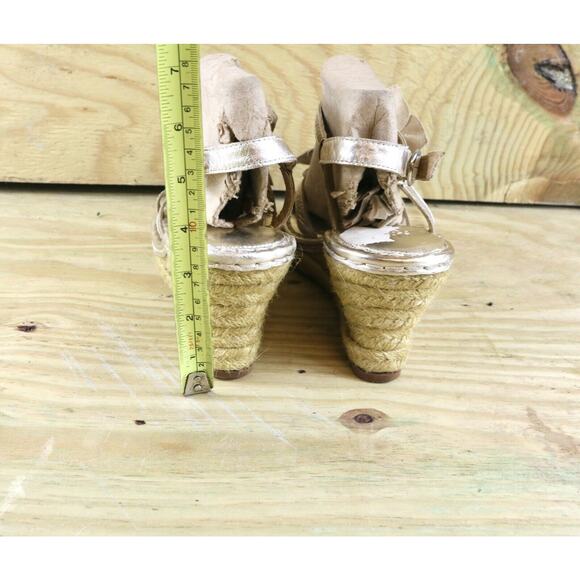 Born Espadrilles 40.5 Wedge Gold Floral Sandals Women's Sz 9 Buckle Leather Shoe - Picture 4 of 8